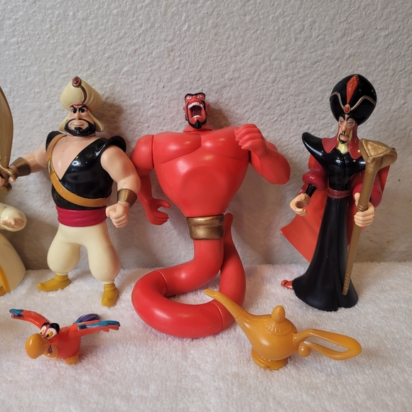 Vintage Disney 18 peice Alladin full cast set action figures and extras - Picture 2 of 16